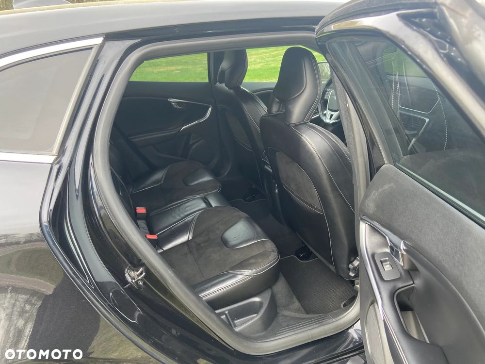 Volvo V40 D2 R Design - 7