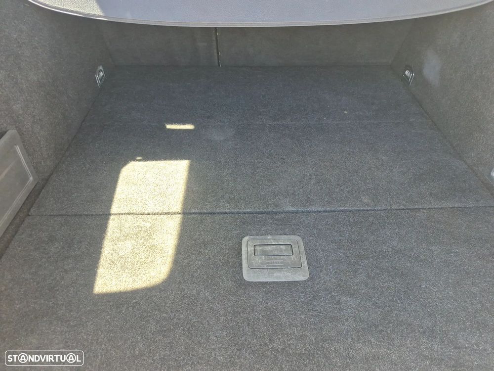 VW Passat Variant 1.9 TDI Confortline - 6