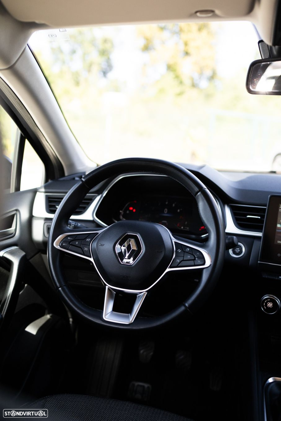 Renault Captur - 23