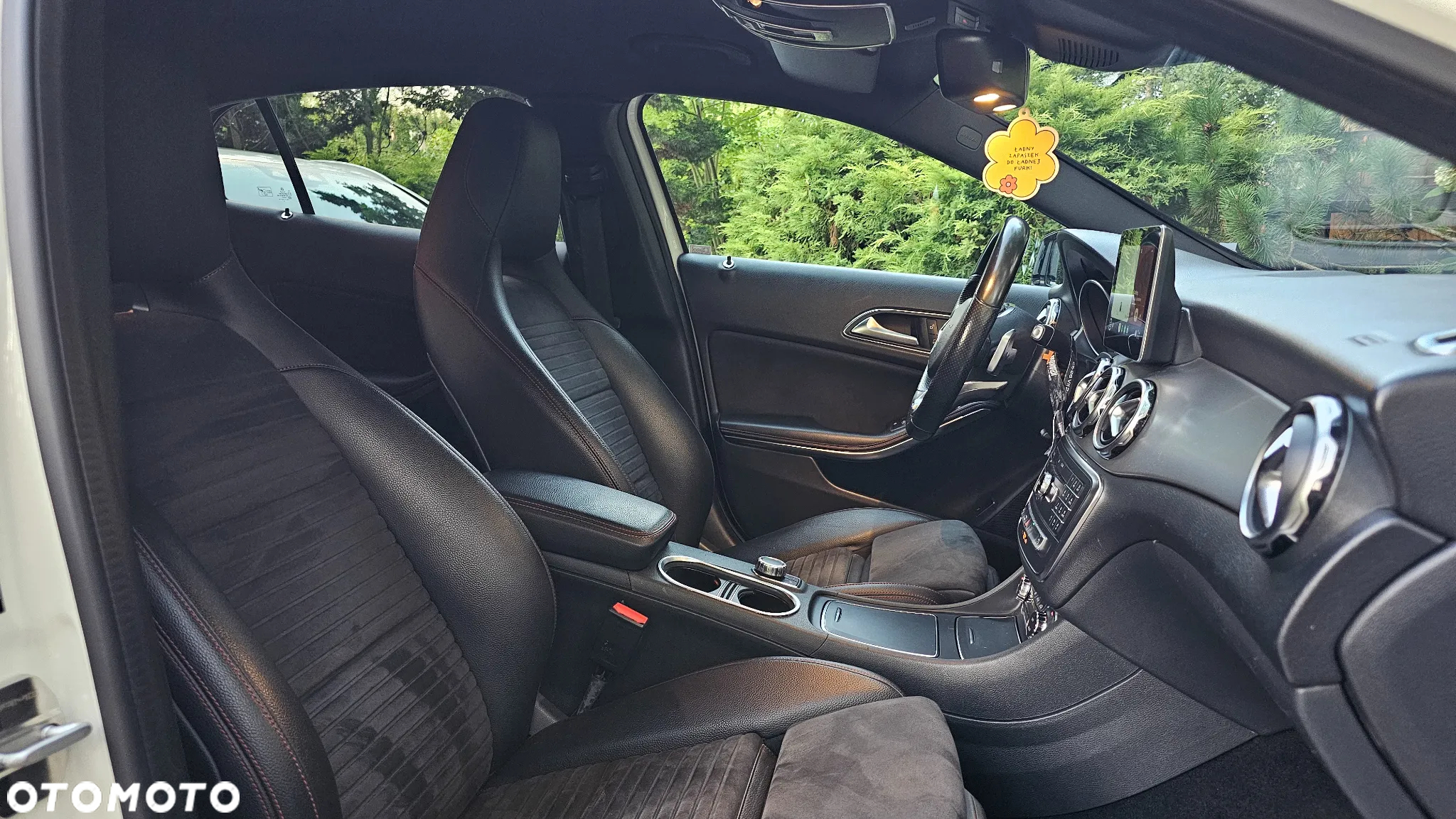 Mercedes-Benz GLA 200 d 7G-DCT AMG Line - 15