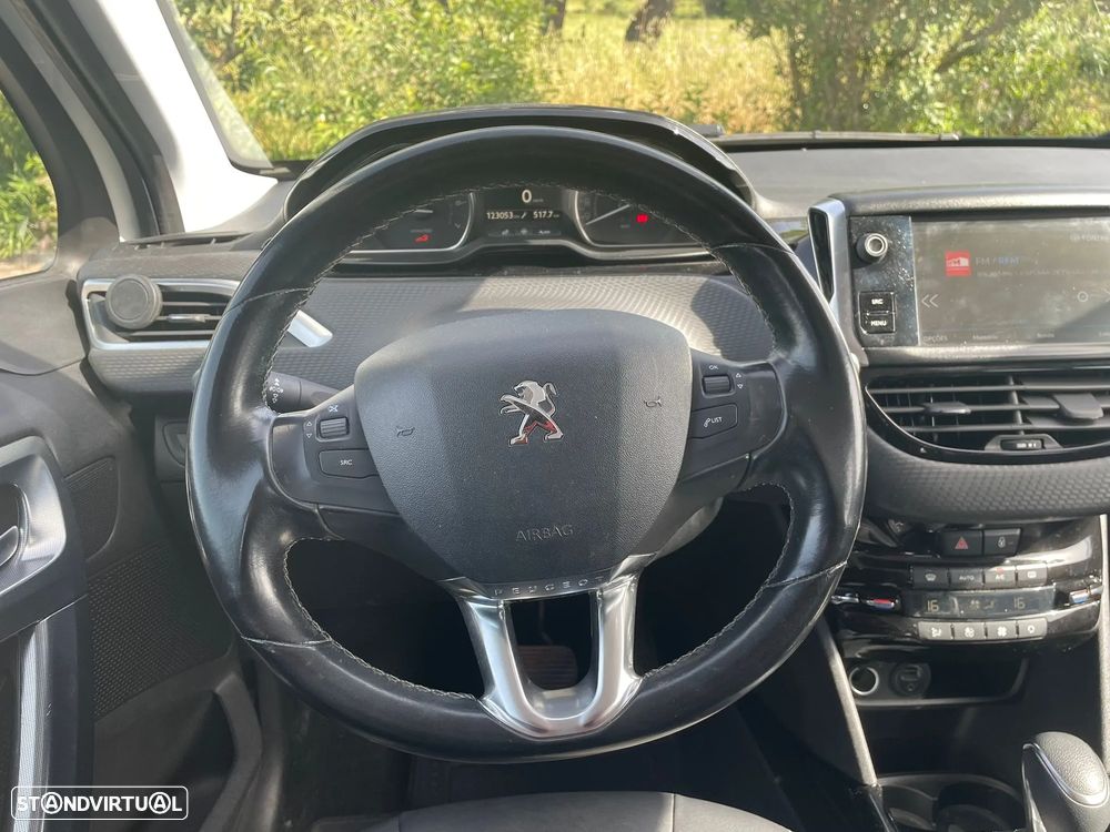 Peugeot 2008 PureTech 110 Stop&Start EAT6 Allure - 5