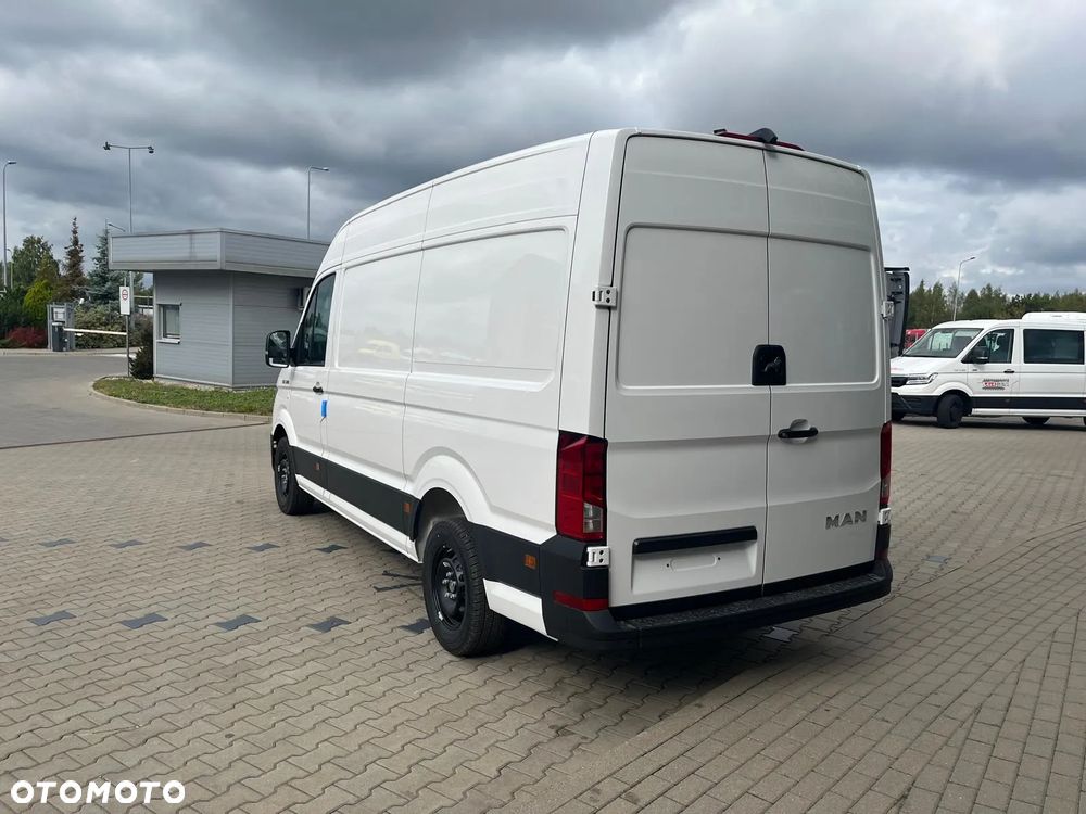 MAN TGE 3.180 4X2F SB - 3