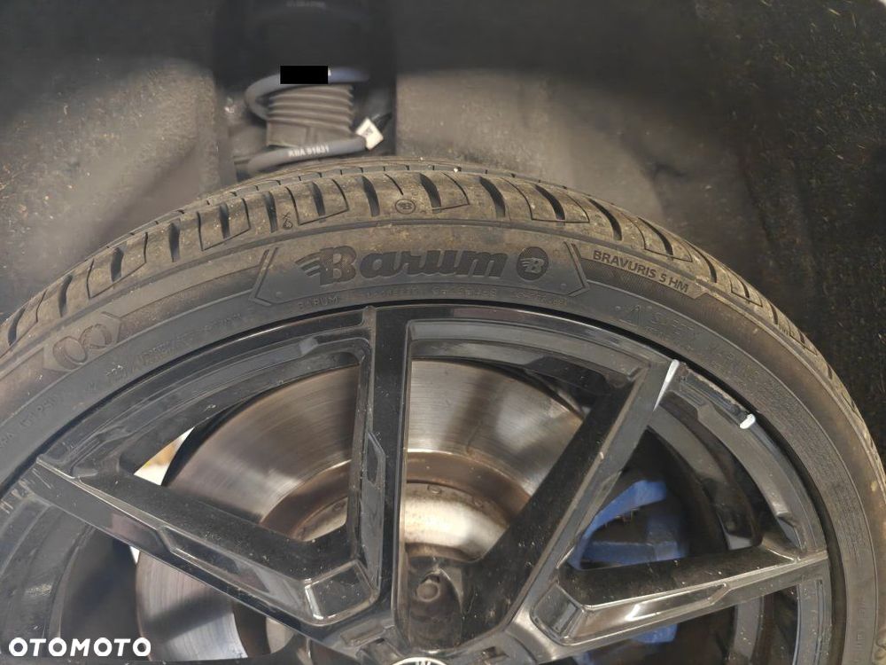 BMW Seria 8 - 10