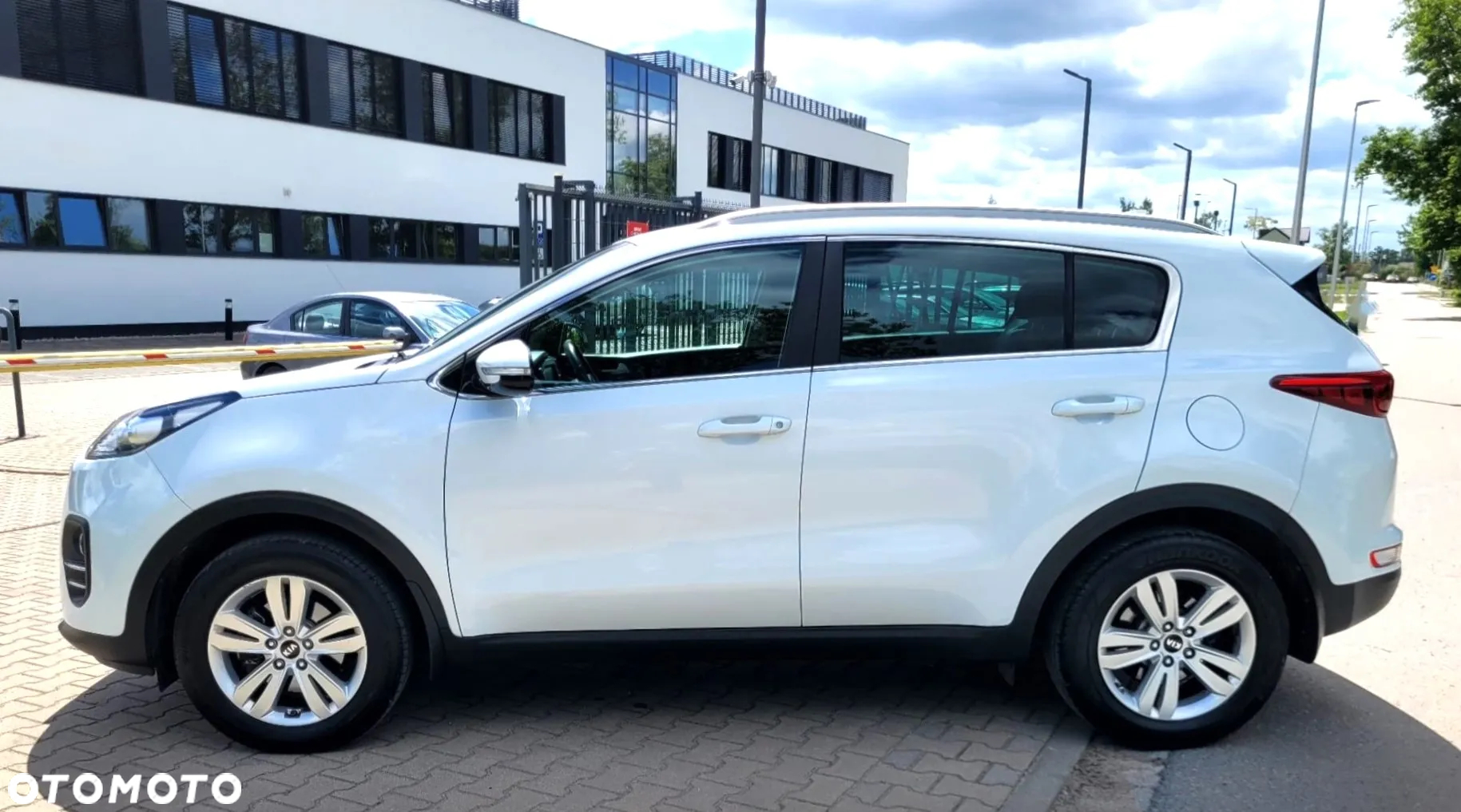 Kia Sportage - 16