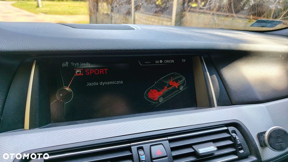 BMW Seria 5 530d xDrive Modern Line - 10