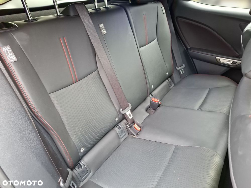 Lexus LBX 1.5 Hybrid Emotion - 19