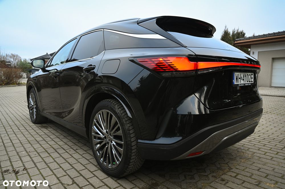 Lexus RX 350h Omotenashi - 3