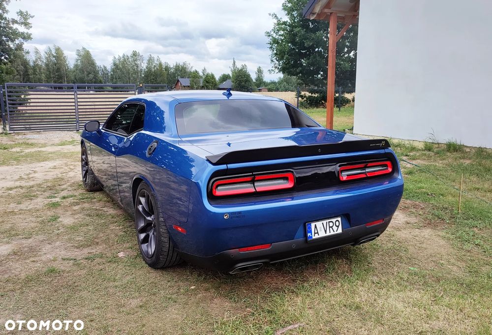 Dodge Challenger 6.4 Scat Pack - 4