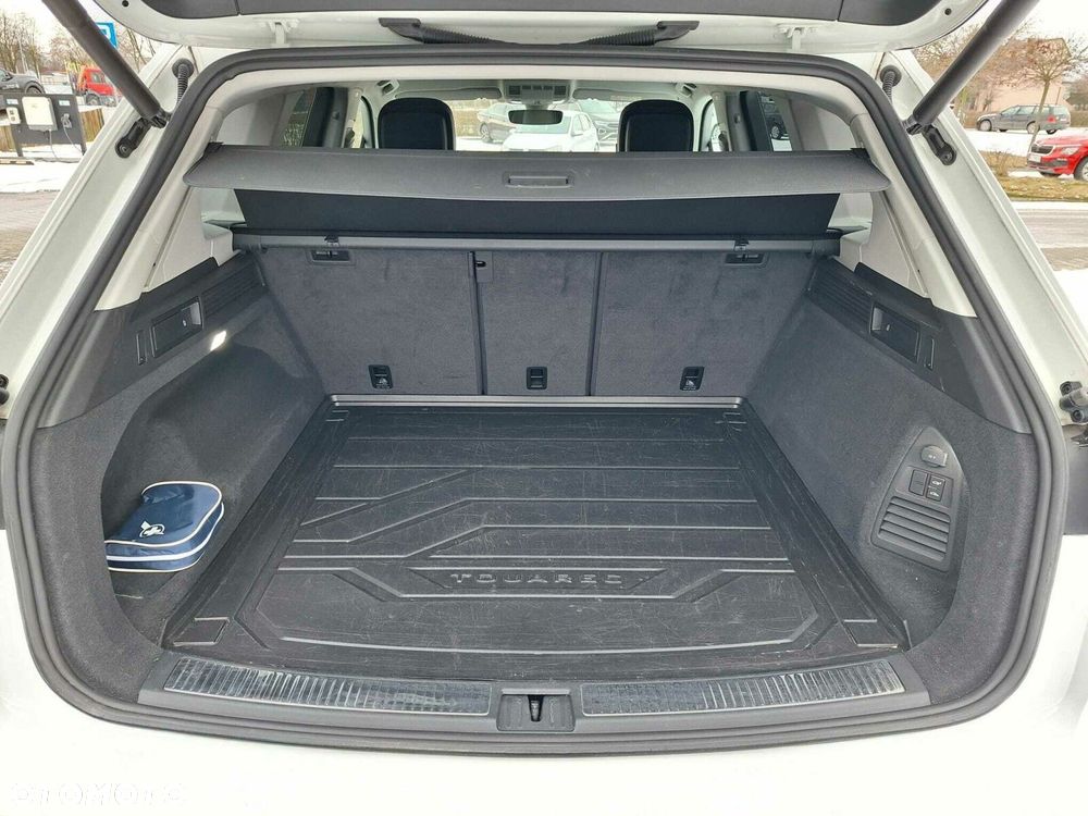 Volkswagen Touareg - 28