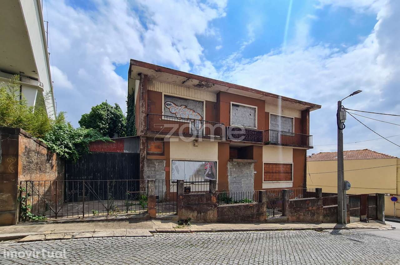 Prédio com 5 Pavimentos c/ hipótese construção de Habitação ou Turi... - Grande imagem: 2/16