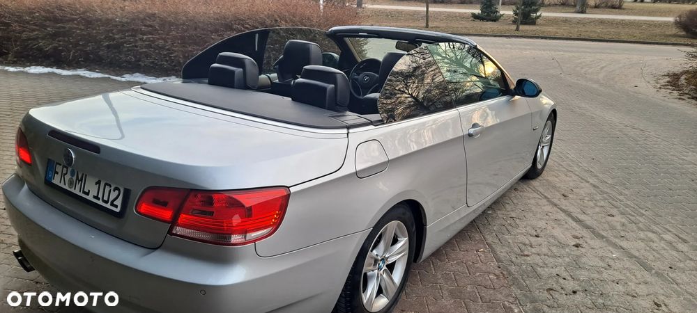 BMW Seria 3 320i - 16