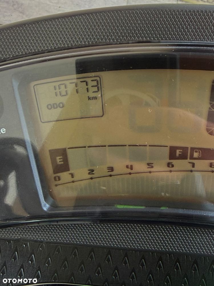 Kawasaki ER - 9