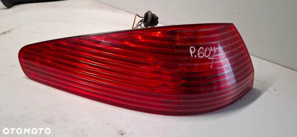 LAMPA LEWY TYŁ PEUGEOT 607 Hatchback