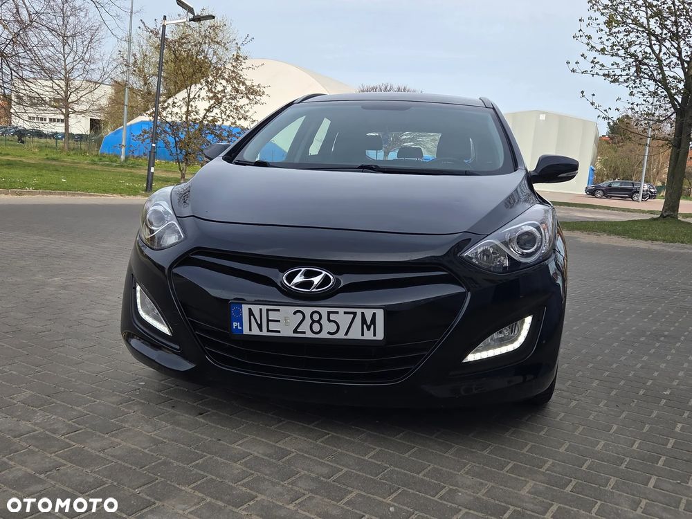 Hyundai i30 blue Kombi 1.6 CRDi Style - 4