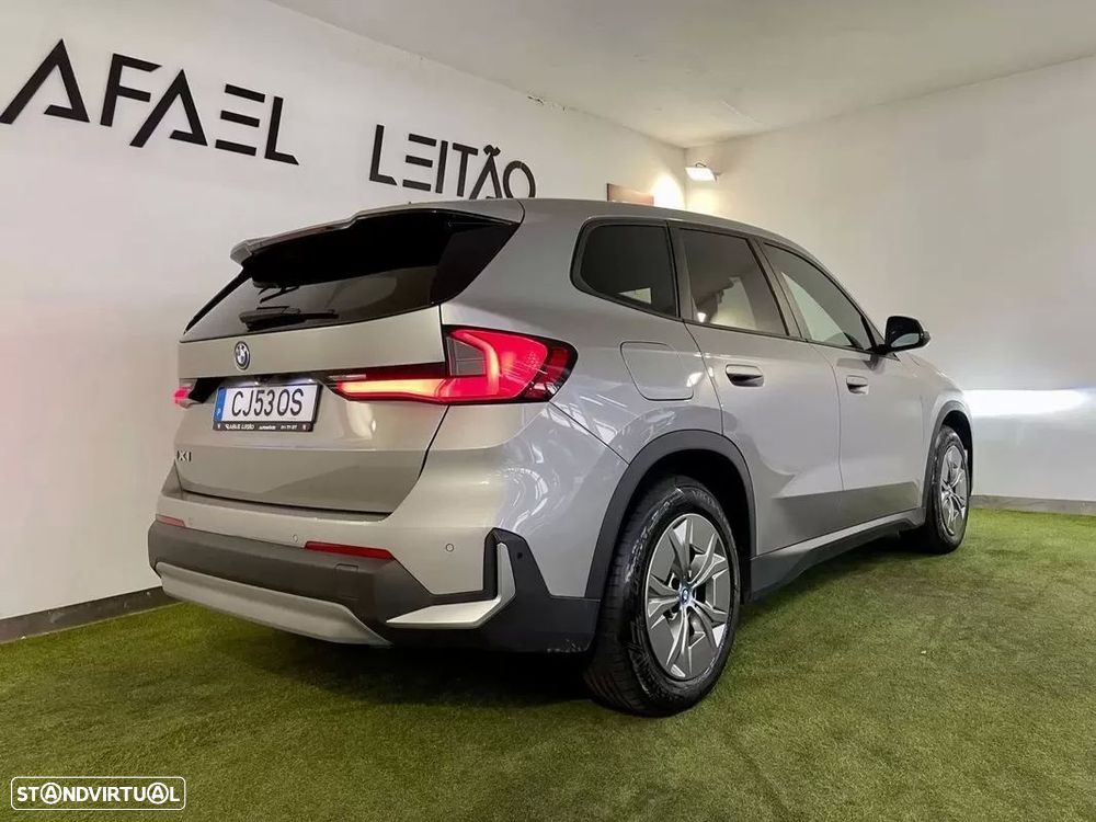 BMW iX1 xDrive30 - 7