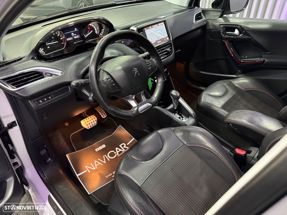 Peugeot 208 1.2 PureTech GT Line EAT6 - 5