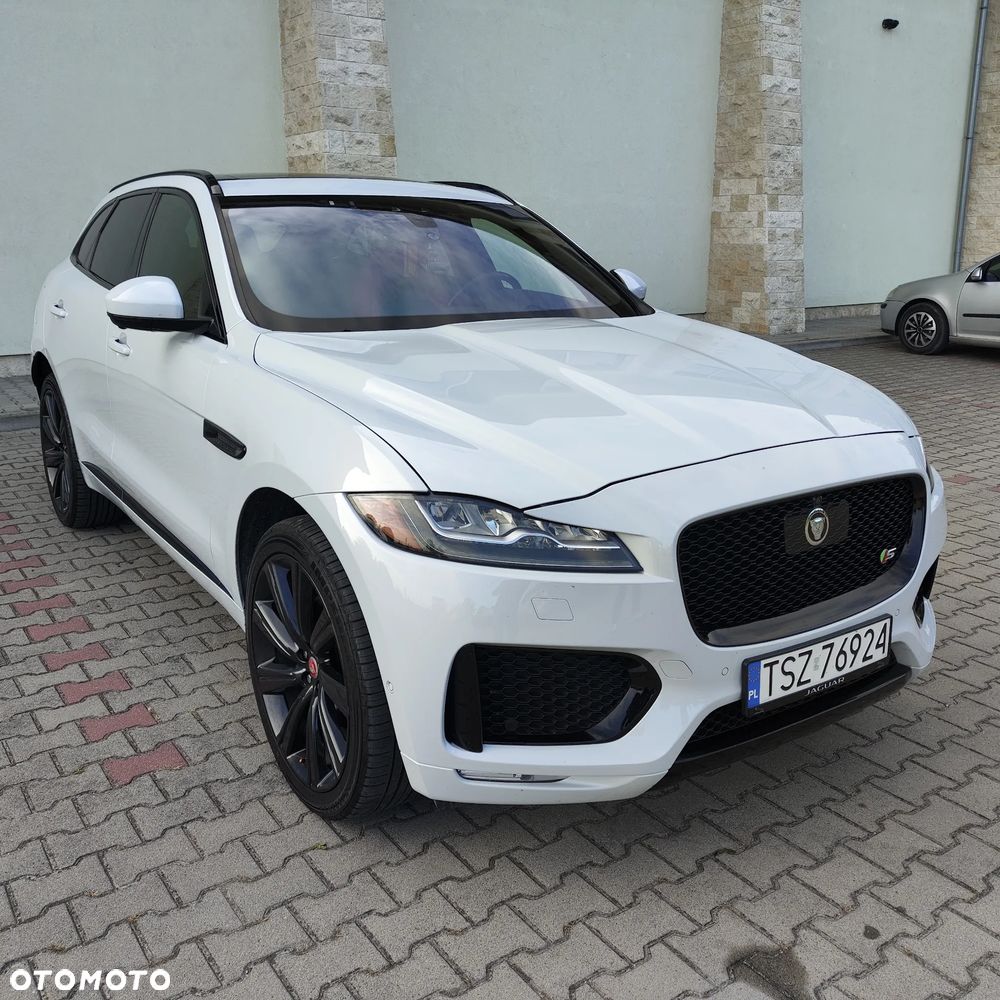 Jaguar F-Pace S AWD - 4