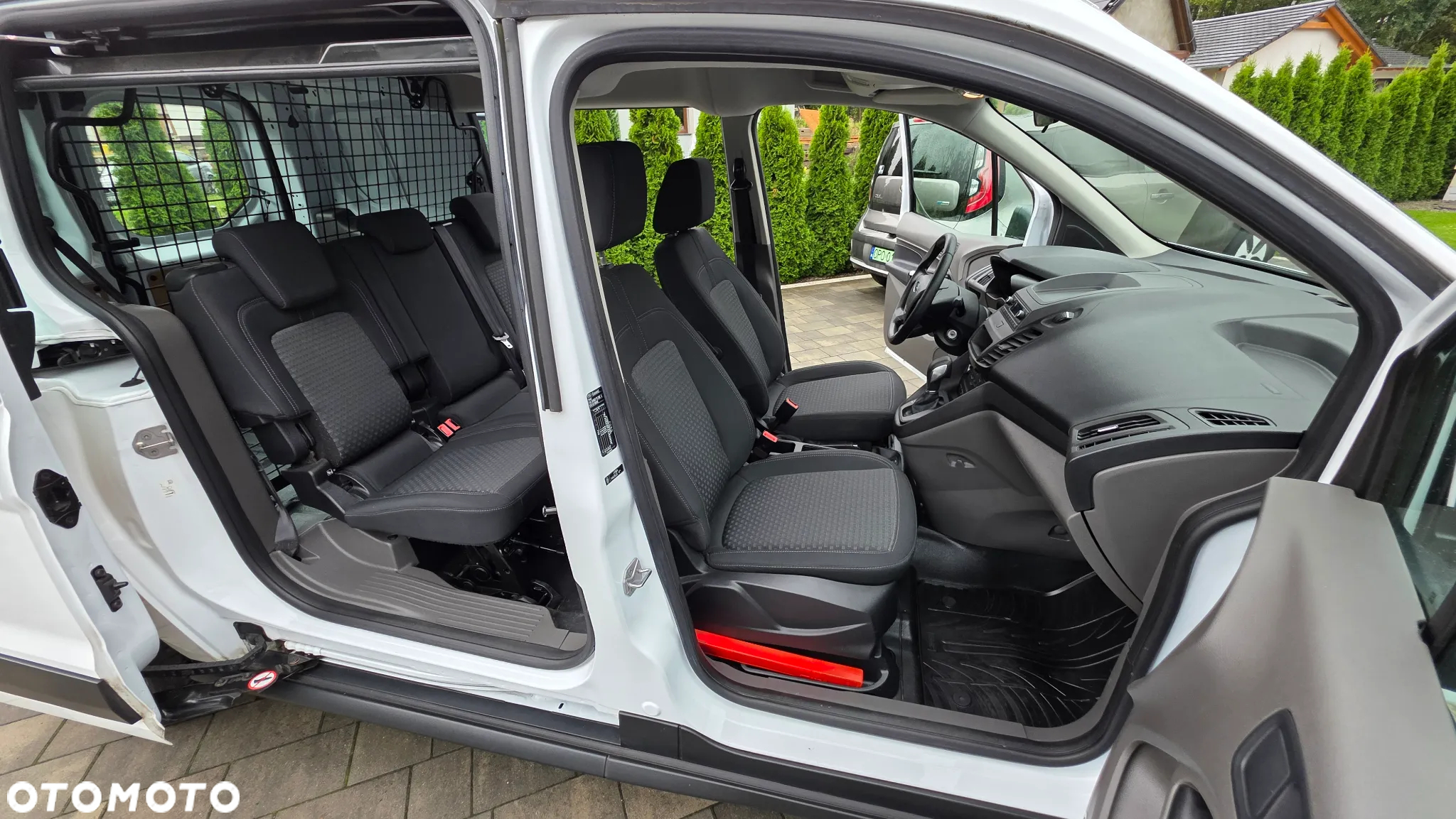 Ford Transit Connect 240 L2 LKW Autm Trend - 17