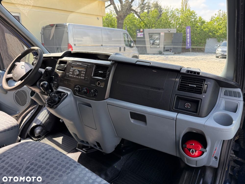 Ford Transit Furgon Brygadowy 6 os. 4x4 L3H2 2.2 TDCI 125KM 4x4 - 10