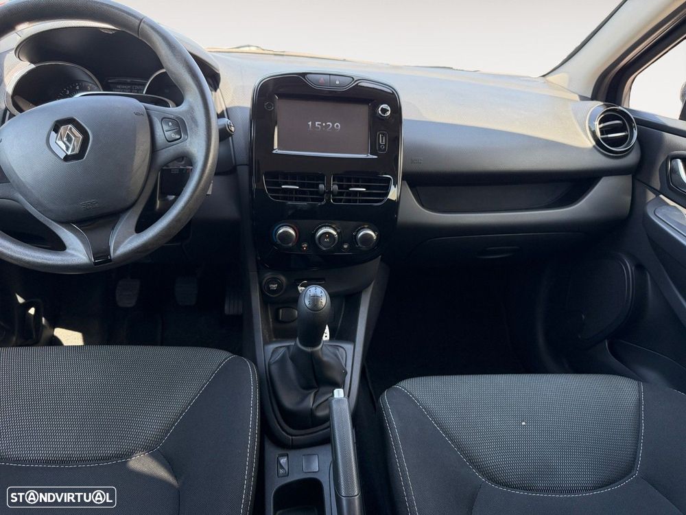 Renault Clio Sport Tourer - 11