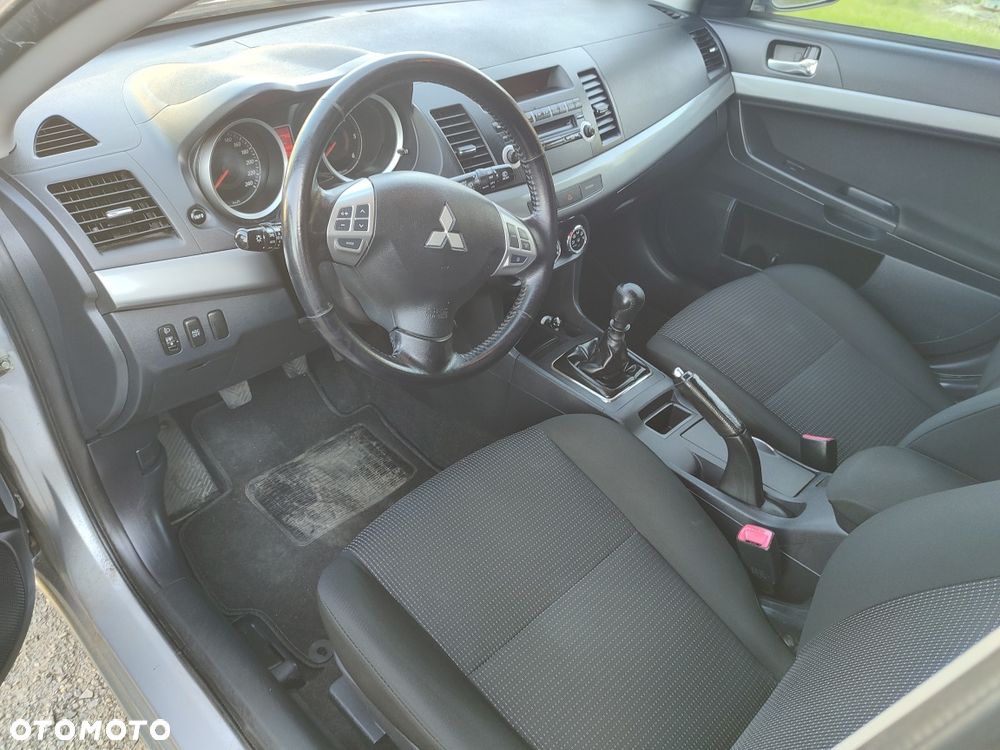 Mitsubishi Lancer - 5