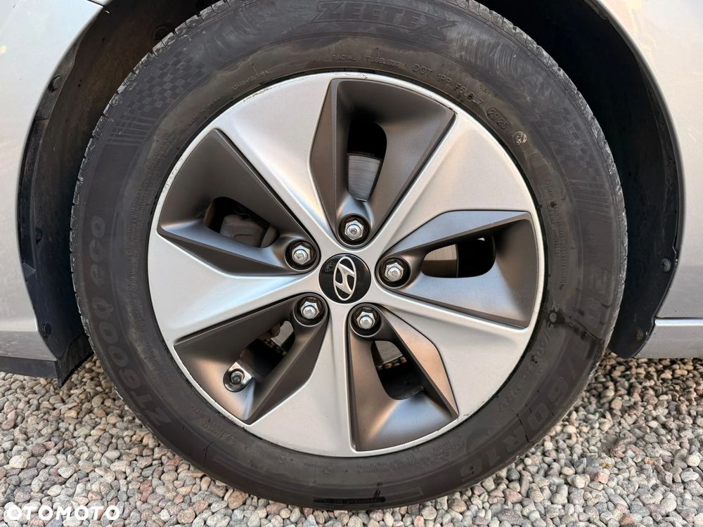 Hyundai i30 1.5 DPI Classic + - 25