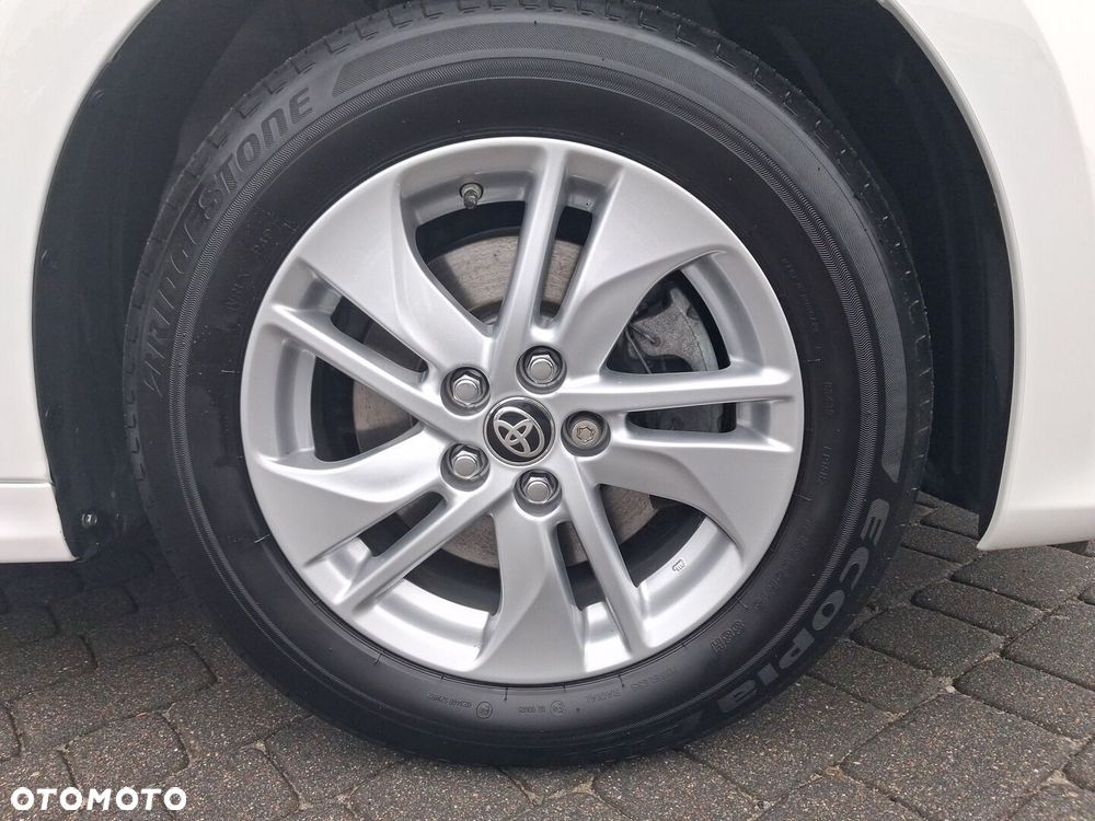 Toyota Yaris - 10
