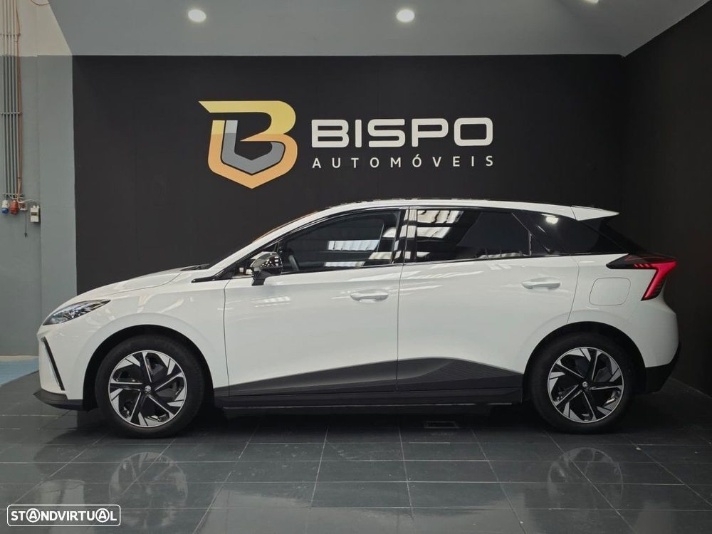 MG MG4 64 kWh Luxury - 5