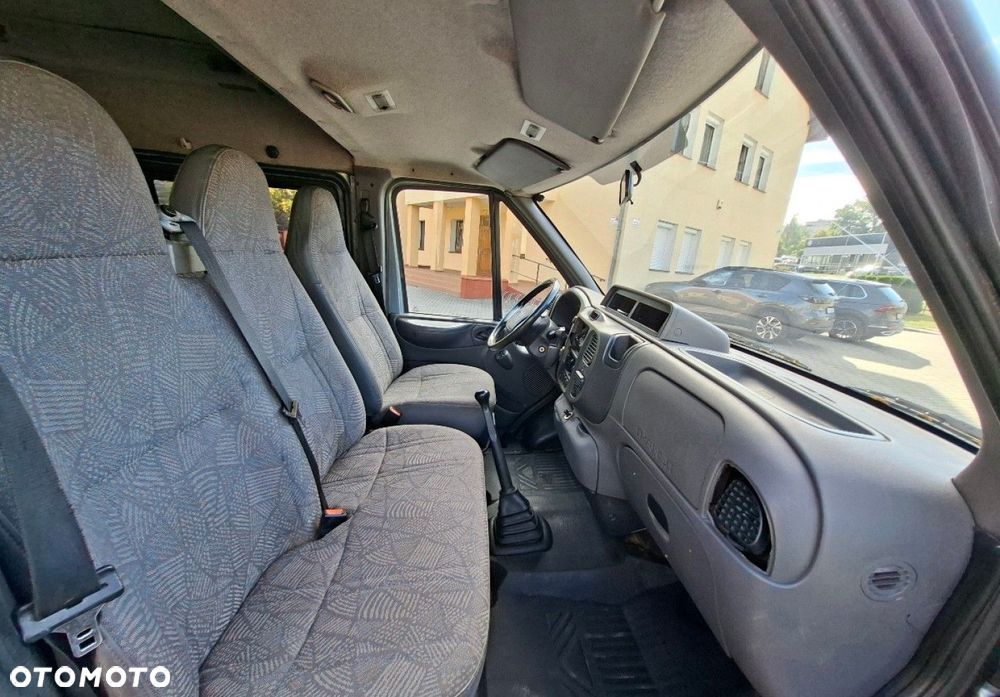 Ford Transit - 12