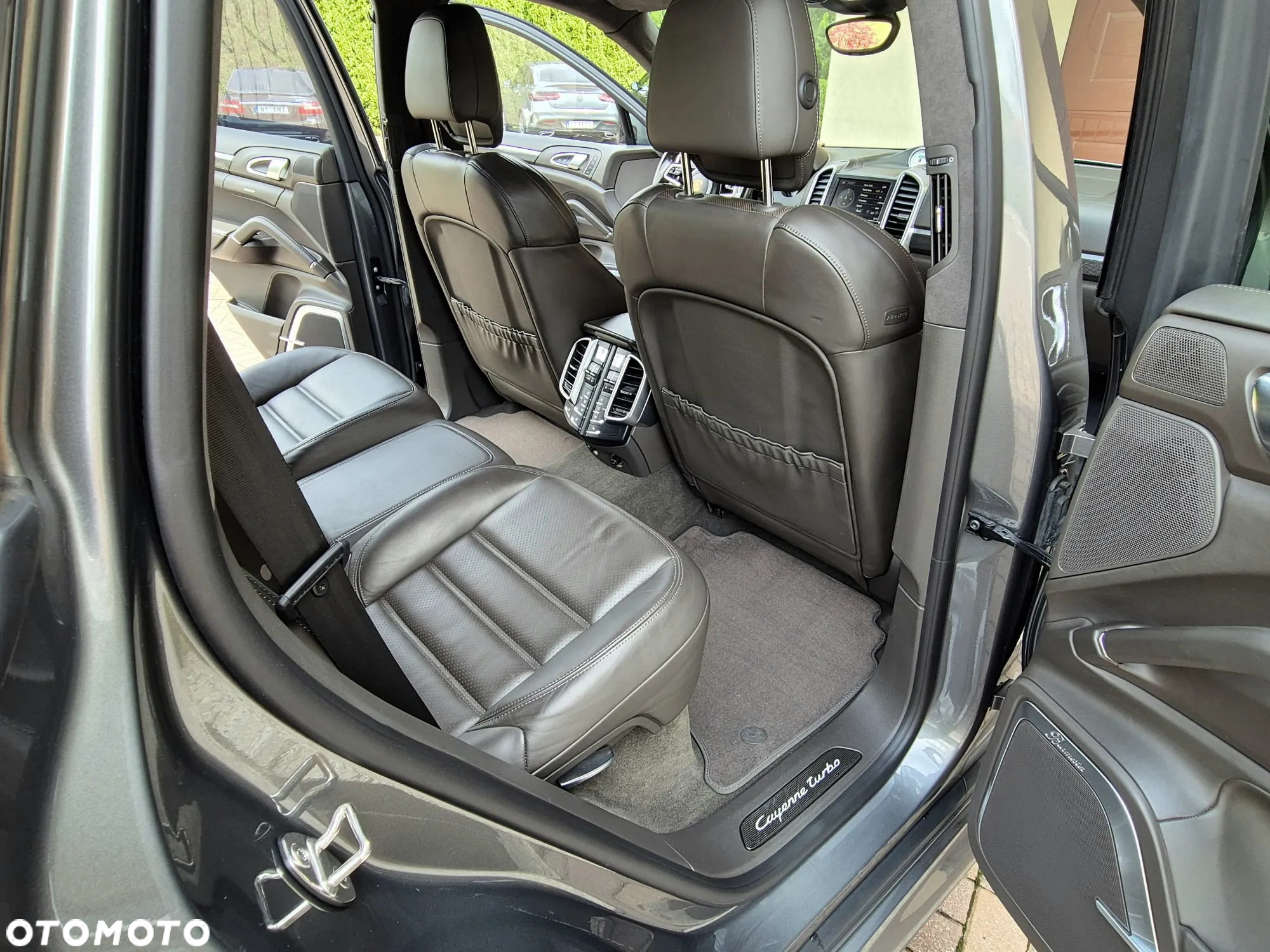 Porsche Cayenne Turbo - 14
