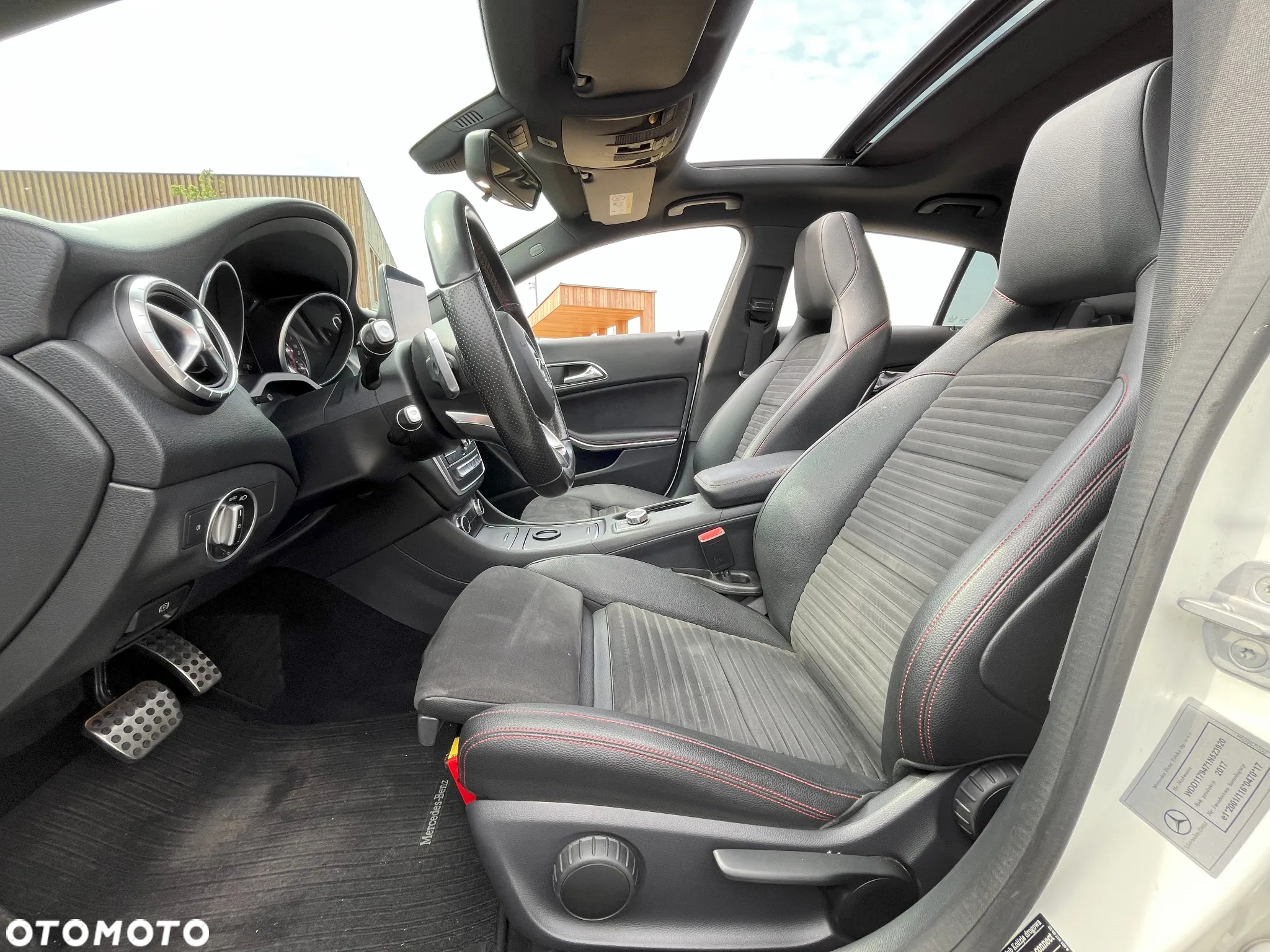 Mercedes-Benz CLA 220 4-Matic AMG Line - 8
