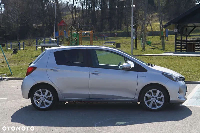 Toyota Yaris - 5