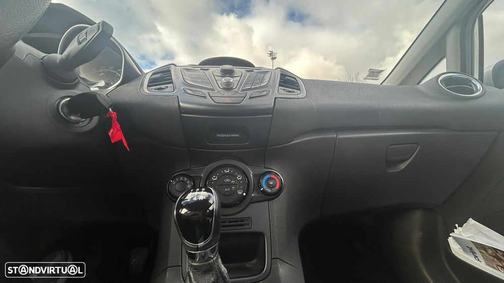 Ford Fiesta 1.6 TDCI ECOnetic - 10