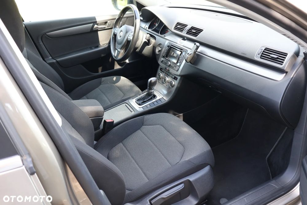 Volkswagen Passat 2.0 Blue TDI DSG SCR Highline - 11