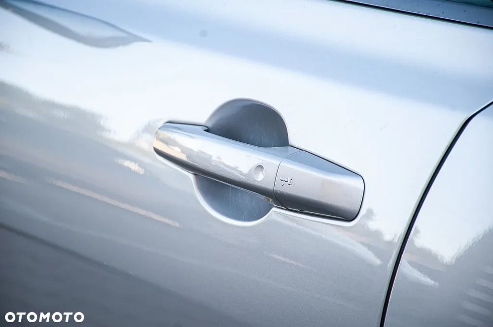 Jaguar XF 2.0 T R-Sport - 28