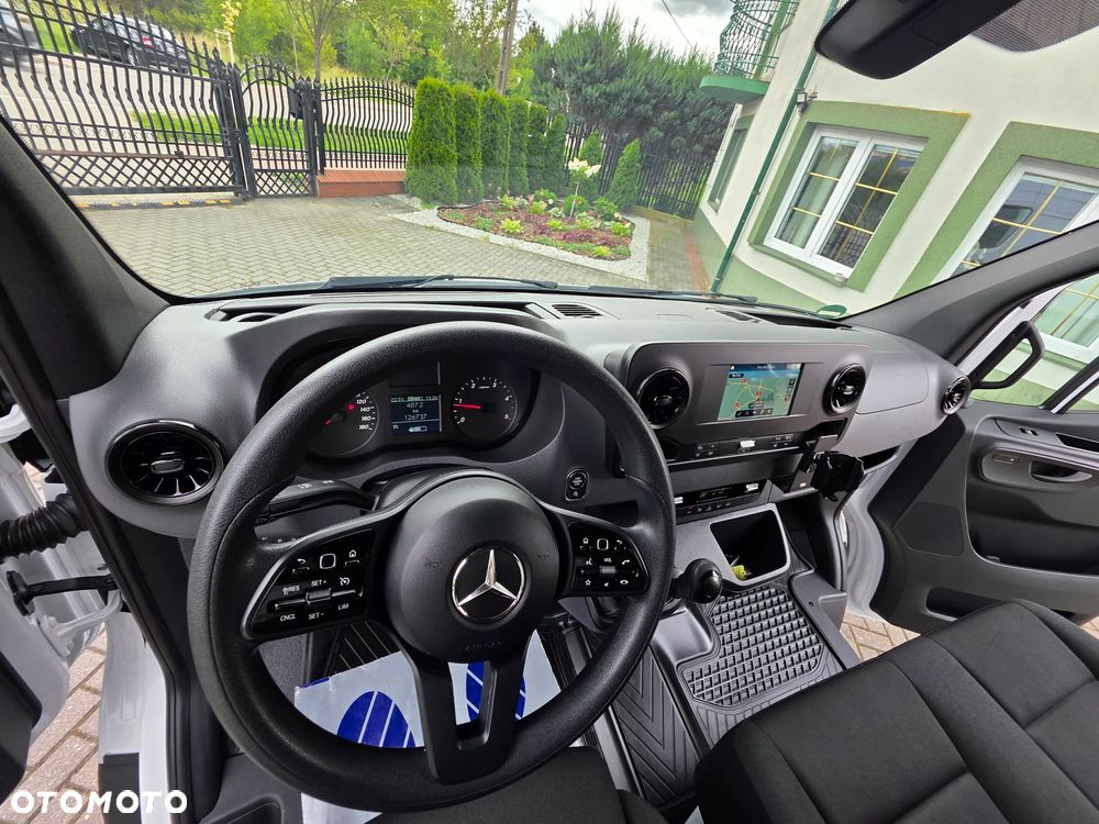 Mercedes-Benz Sprinter 317 - 32