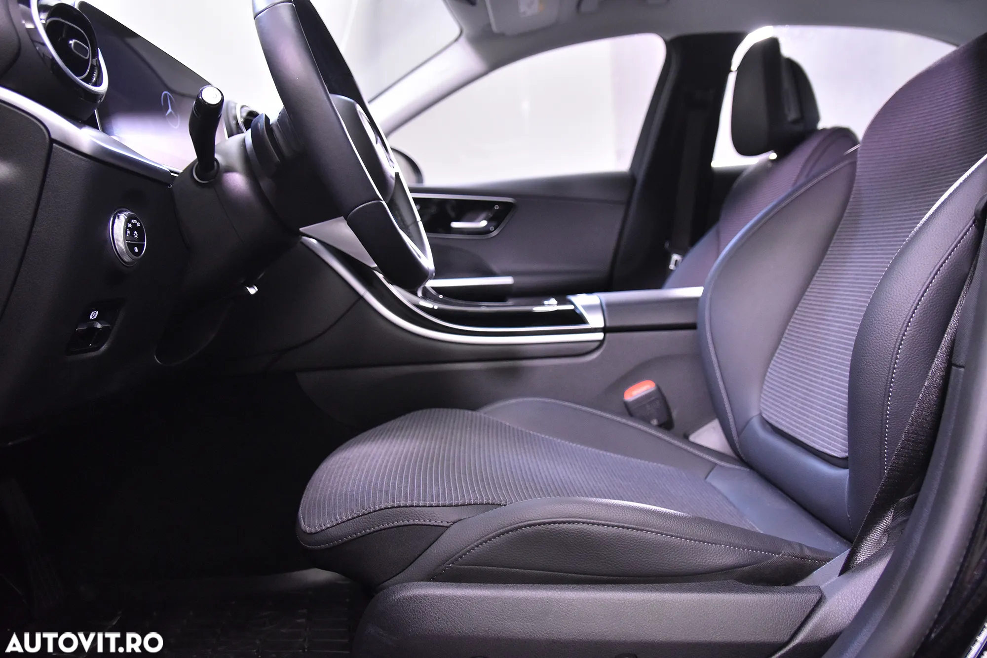 Mercedes-Benz C 300 PHEV - 22