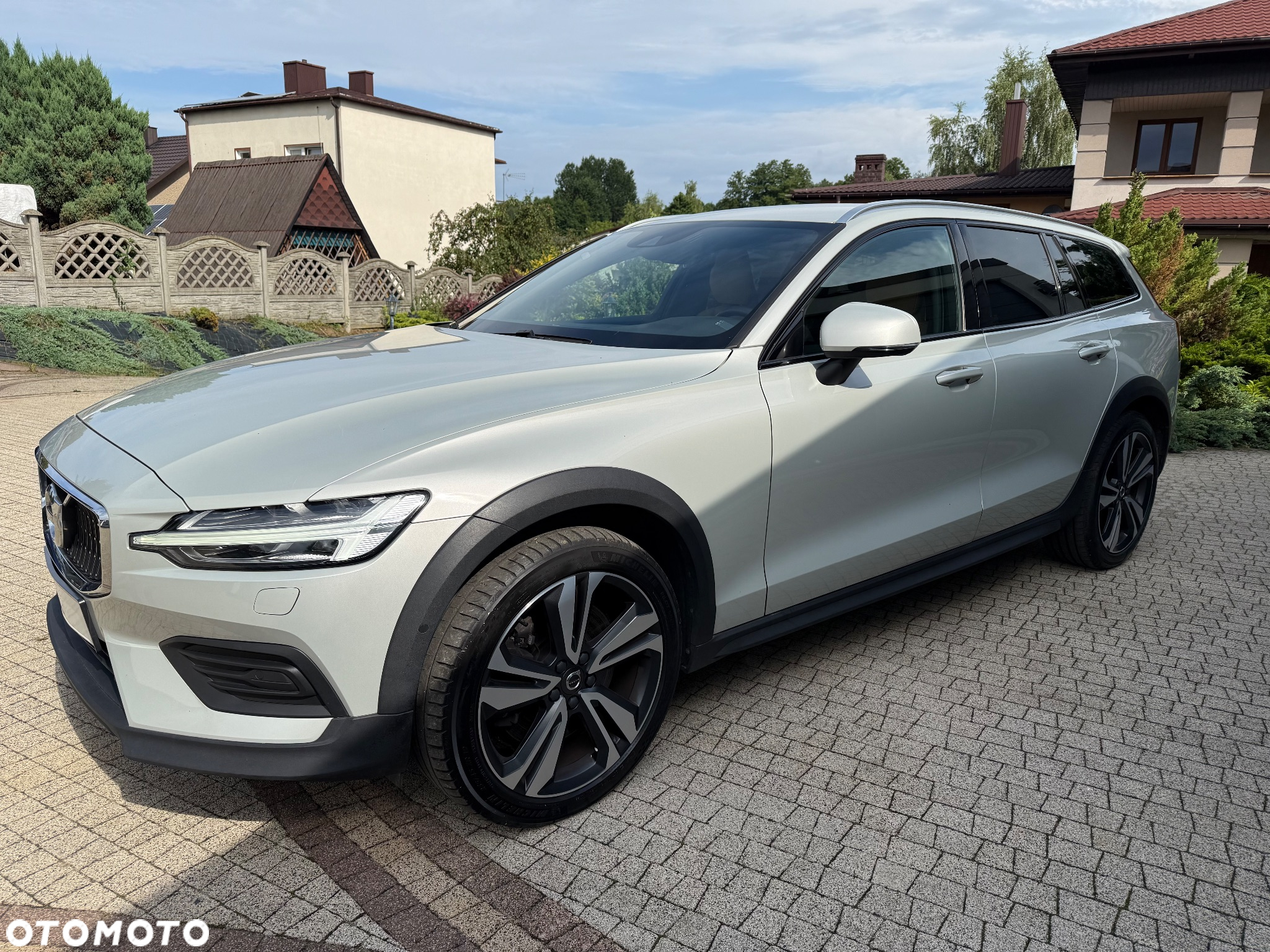 Volvo V60 Cross Country D4 AWD Geartronic Pro - 21