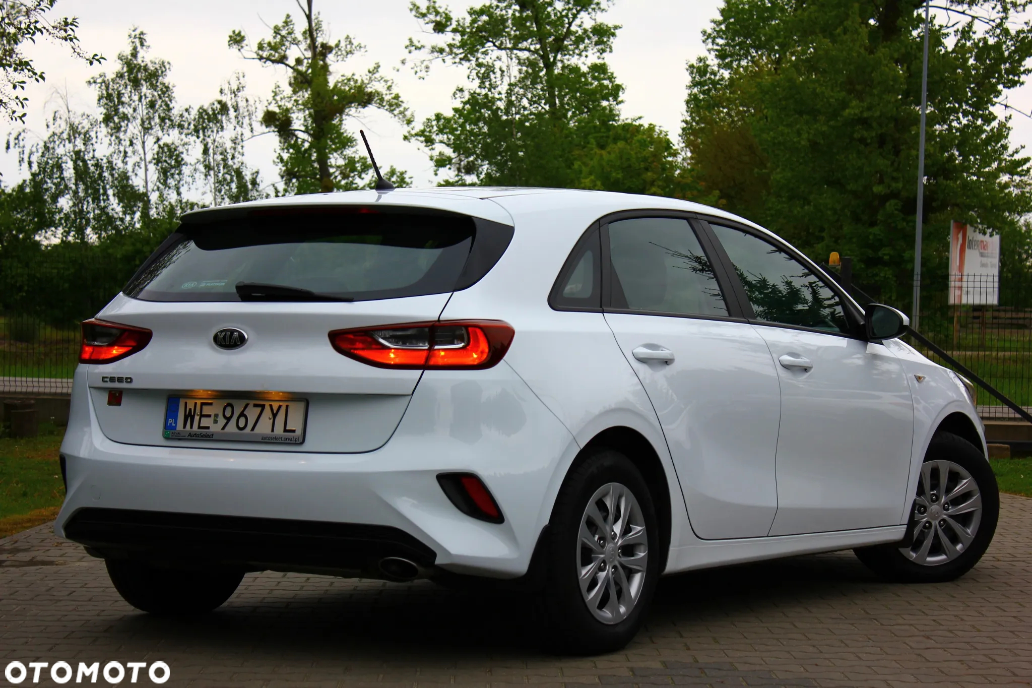 Kia Ceed 1.6 CRDi SCR S - 13