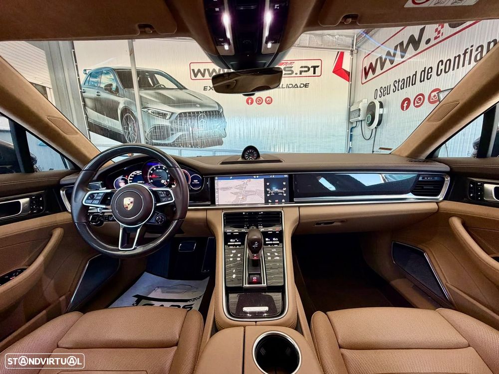 Porsche Panamera Turbo - 12