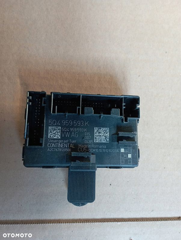 SKODA OCTAVIA III 3 STEROWNIK MODUŁ DRZWI 5Q4959593K - 2