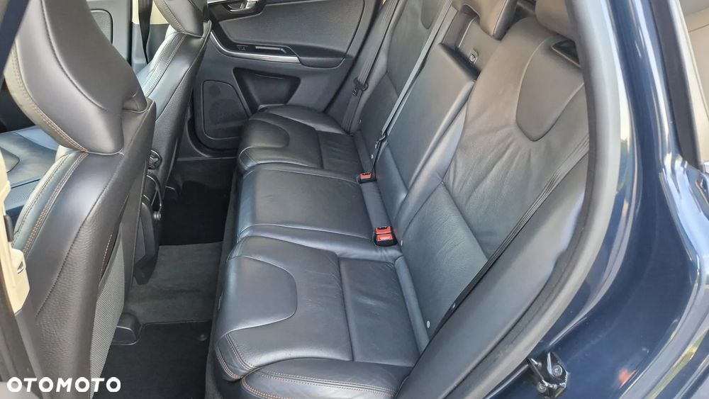 Volvo XC 60 D4 Geartronic Momentum - 14