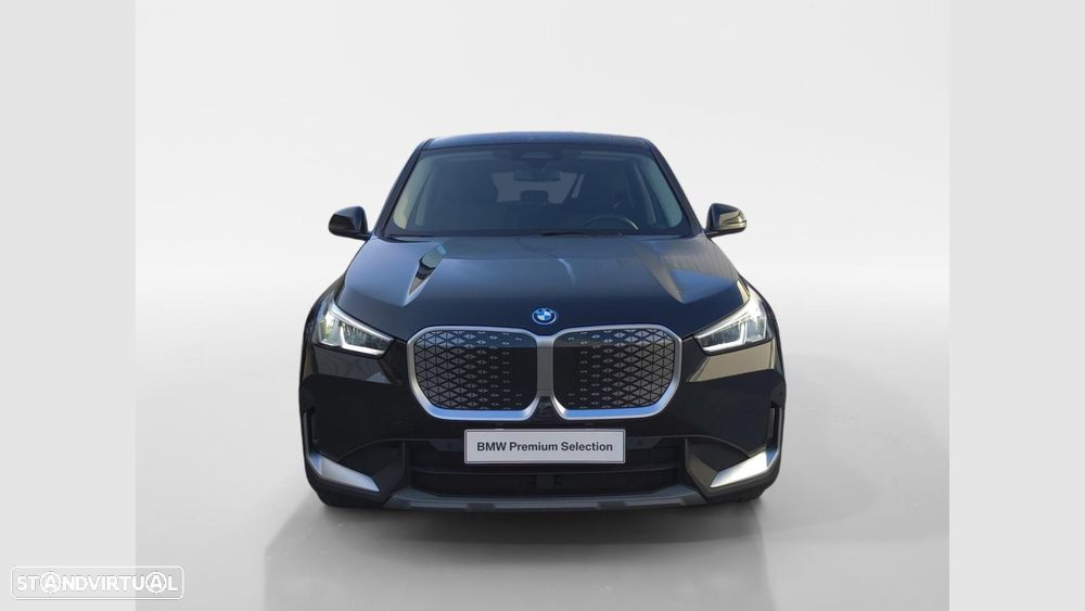BMW iX1 eDrive20 — fotografia 3
