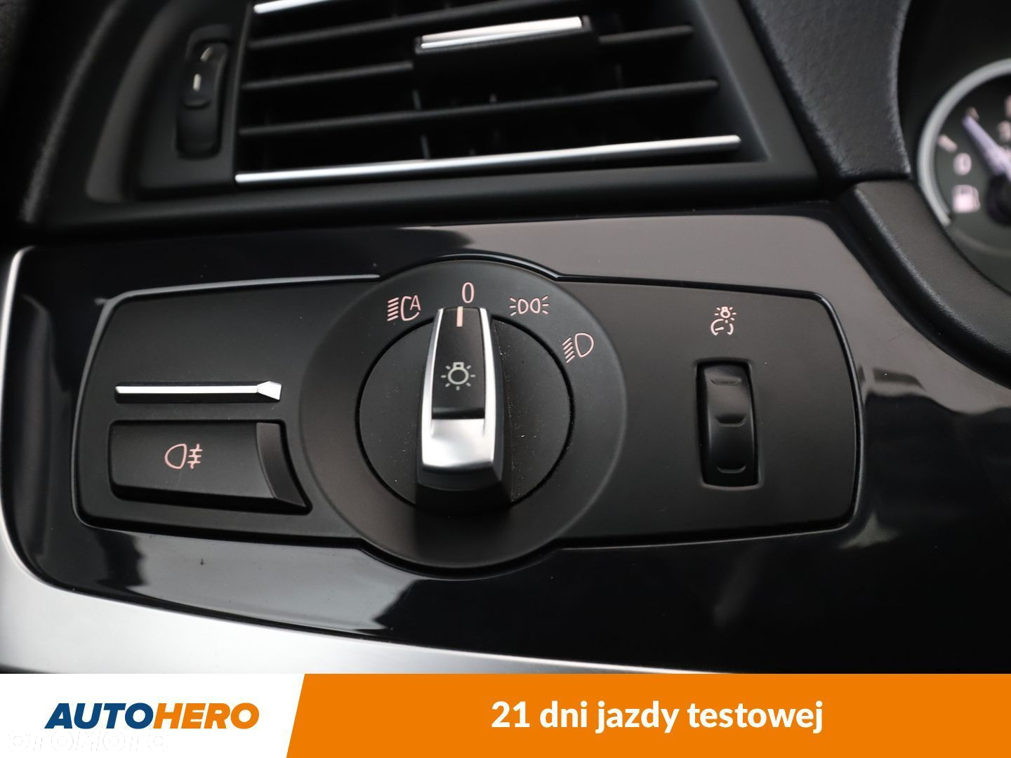 BMW Seria 5 520d - 29