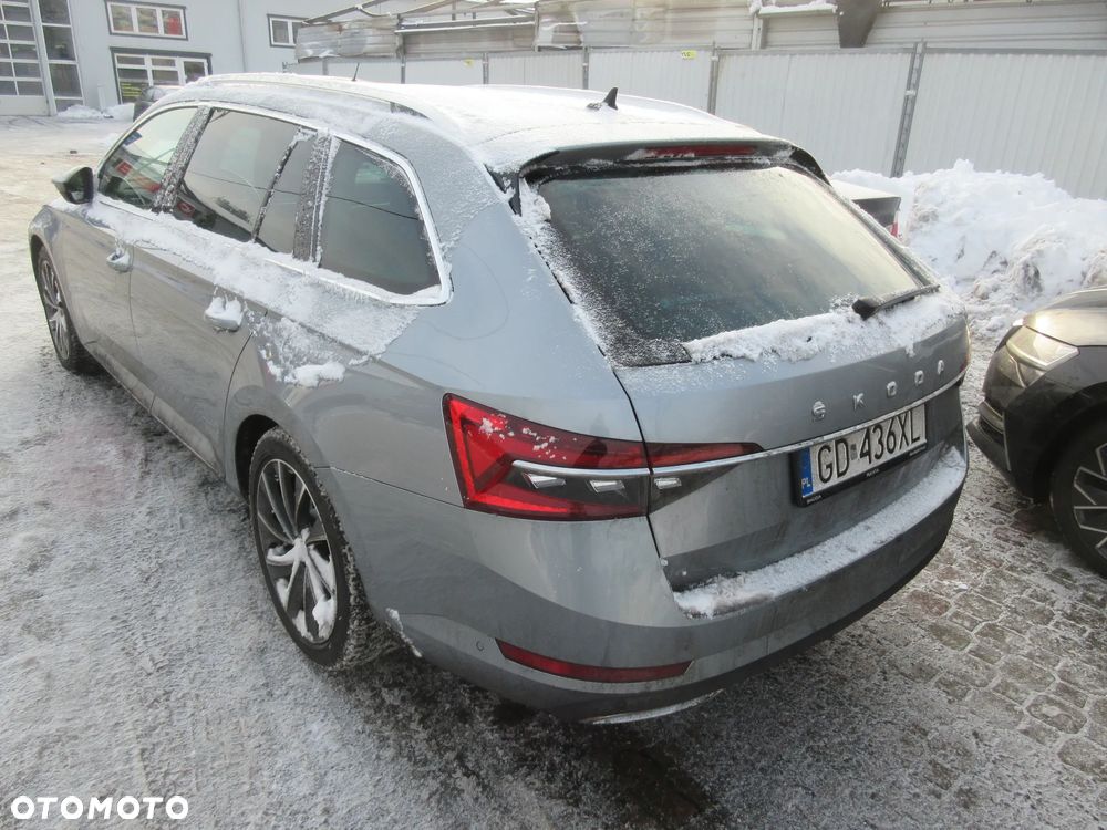 Skoda Superb 2.0 TDI SCR 4x4 L&K DSG - 3
