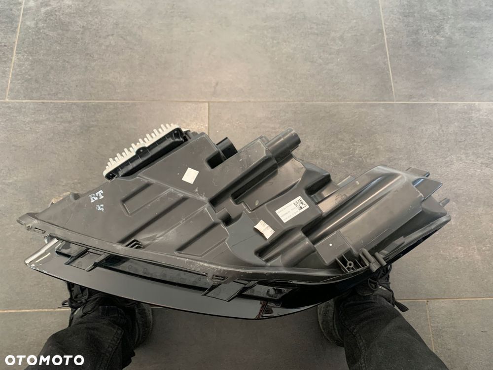lampa prawa jaguar e pace e-pace kompletna - 8