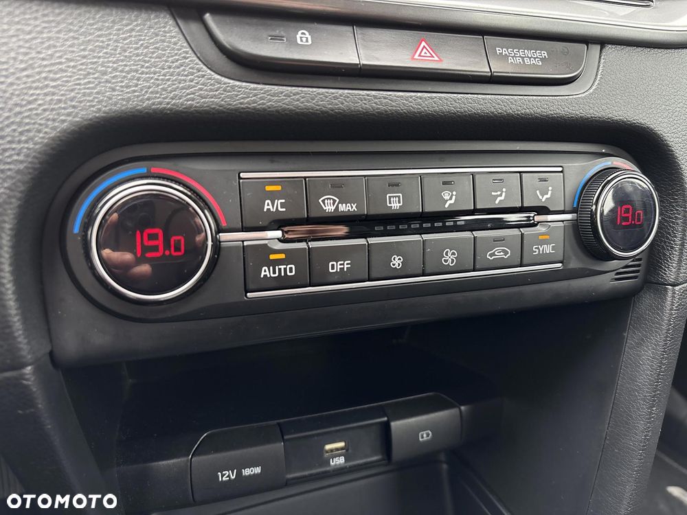 Kia Ceed 1.6 CRDi SCR M - 20