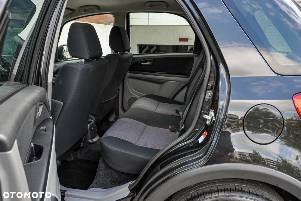 Suzuki SX4 - 8