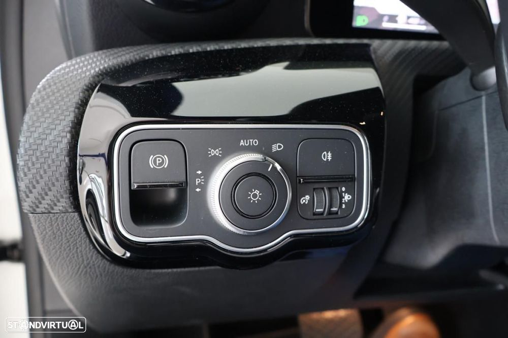 Mercedes-Benz A 200 Standard - 26