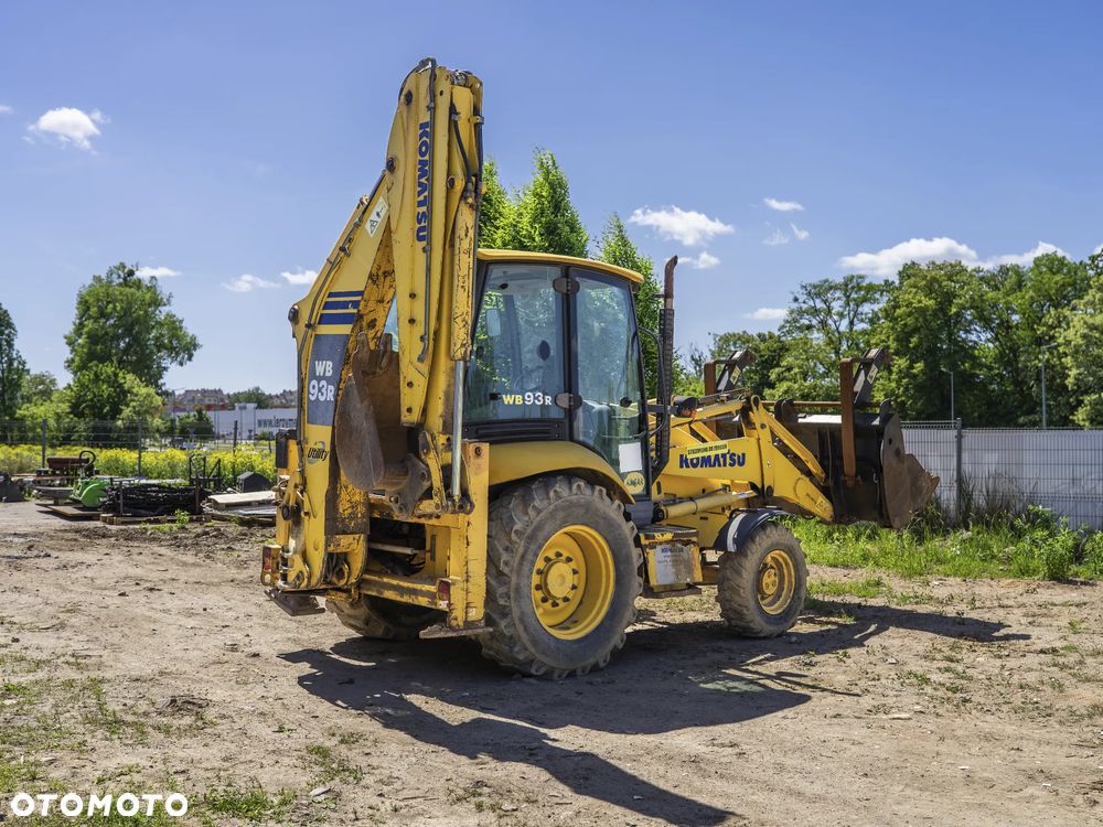 Komatsu WB93R-5 - 4